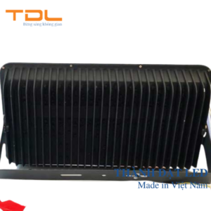 đèn pha led chiếu rộng 200w