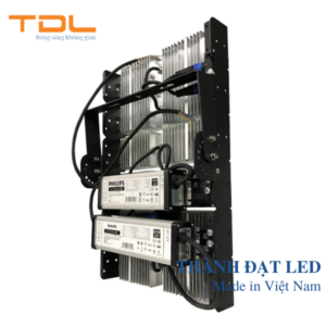 đèn pha led sân thể thao 300w