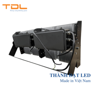 đèn pha led sân thể thao 300w